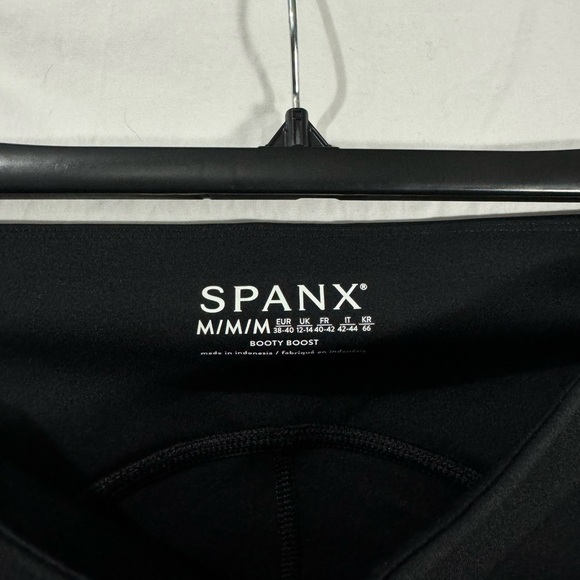 SPANX Shape Booty Boost Side Pockets Legging Very Black Athletic Travel Yoga NWT - Picture 2 of 11